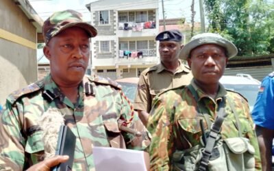 Kisumu Central Sub-county Police Commander Edward Ndirangu addressing the Press