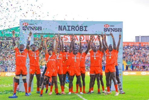 Kenya’s Shujaa team in celebration at Nyayo National Stadium.