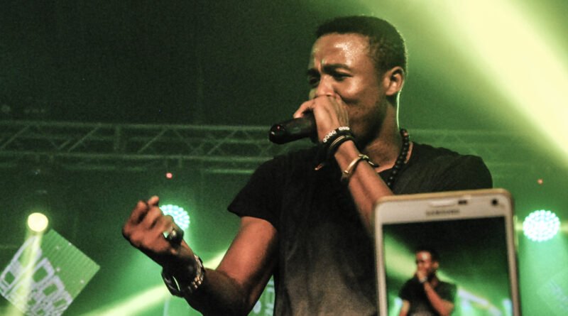 Ali Kiba performing at Nairobi's Koroga Festival in 2015